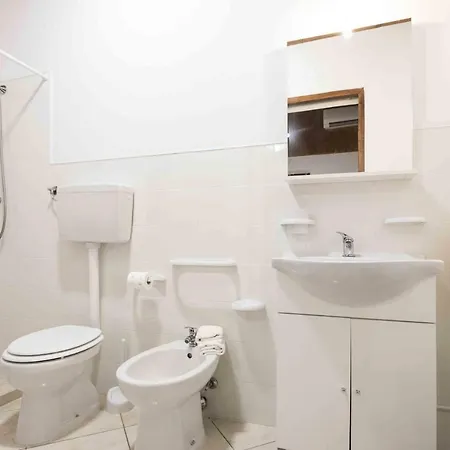 Ξενοδοχείο με διαμερίσματα Eloka