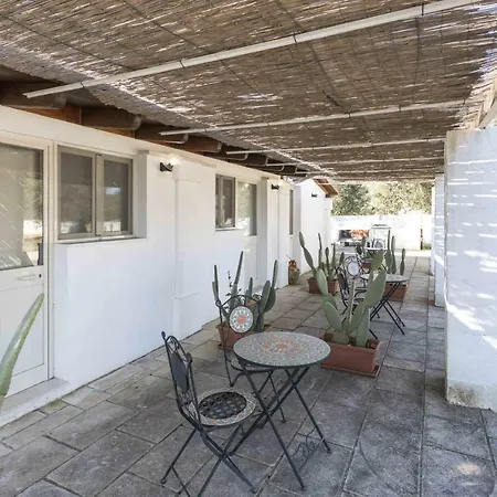 Ξενοδοχείο με διαμερίσματα Eloka 3*