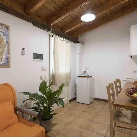 Ξενοδοχείο με διαμερίσματα Eloka 3*