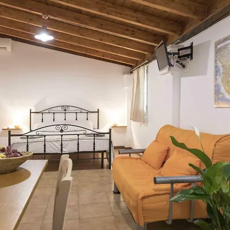 Eloka Ξενοδοχείο με διαμερίσματα 3*