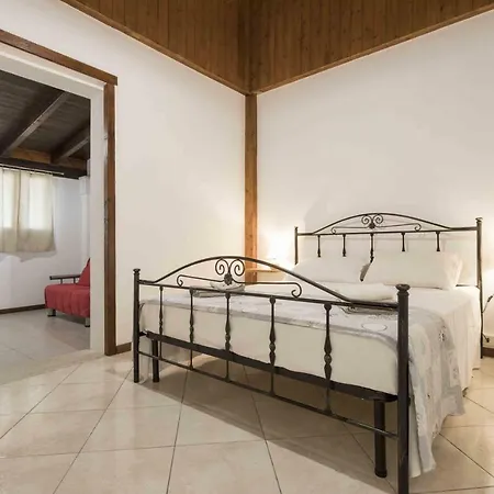 Ξενοδοχείο με διαμερίσματα Eloka 3*