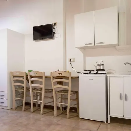 Ξενοδοχείο με διαμερίσματα Eloka Torre Squillace