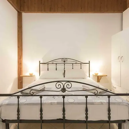 Ξενοδοχείο με διαμερίσματα Eloka