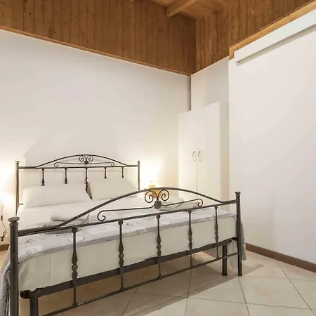 Eloka Ξενοδοχείο με διαμερίσματα Torre Squillace