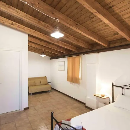 Ξενοδοχείο με διαμερίσματα Eloka Torre Squillace